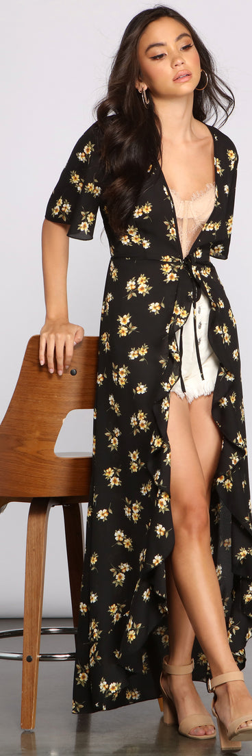 Sweet Intentions Floral Ruffled Duster is a trendy pick to create 2023 festival outfits, festival dresses, outfits for concerts or raves, and complete your best party outfits!