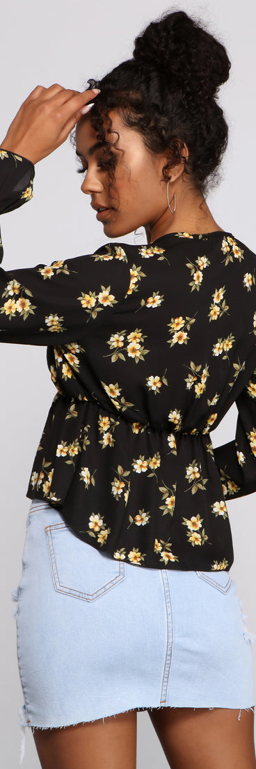 With fun and flirty details, Fall In Love With Floral Tie-Front Blouse shows off your unique style for a trendy outfit for the summer season!
