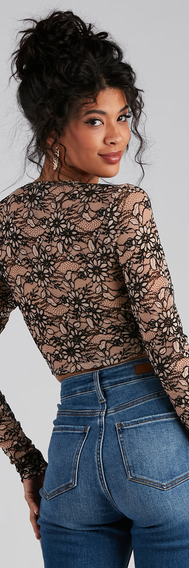 With fun and flirty details, Flirty Floral Lace Tie Front Crop Top shows off your unique style for a trendy outfit for the summer season!