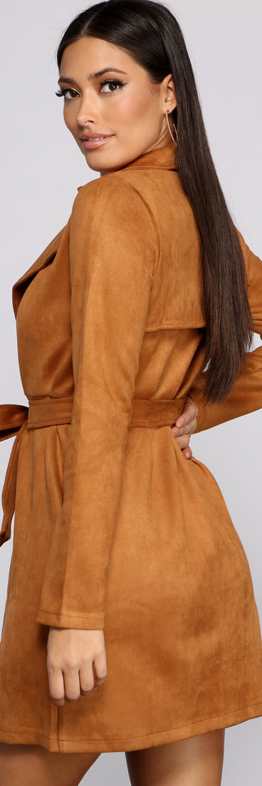 Chic In The City Faux Suede Trench helps create the best summer outfit for a look that slays at any event or occasion!