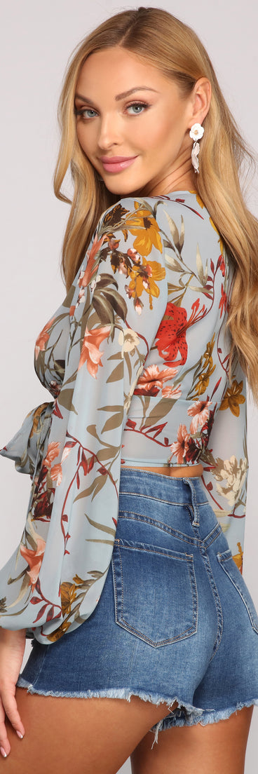 With fun and flirty details, Vacay Bound Tie-Front Top shows off your unique style for a trendy outfit for the summer season!