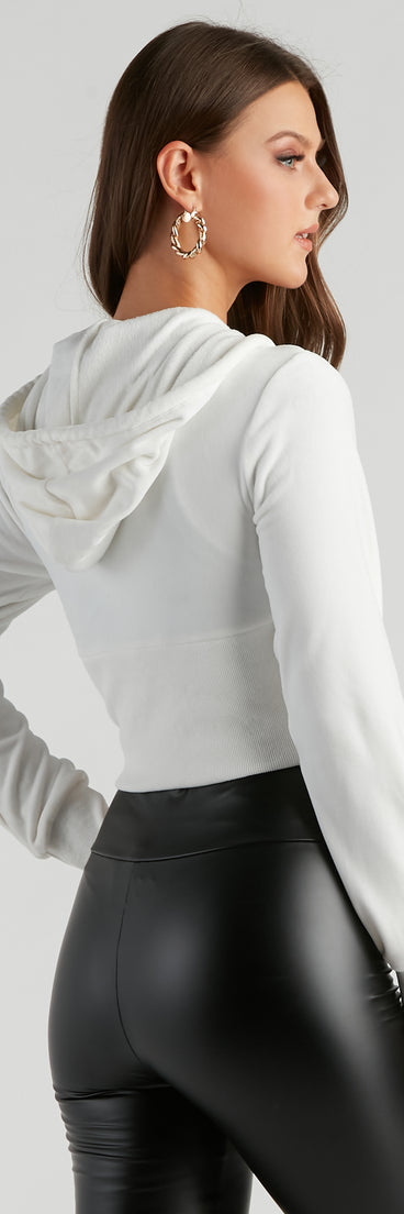 Cozy Basic Velour Hoodie helps create the best summer outfit for a look that slays at any event or occasion!