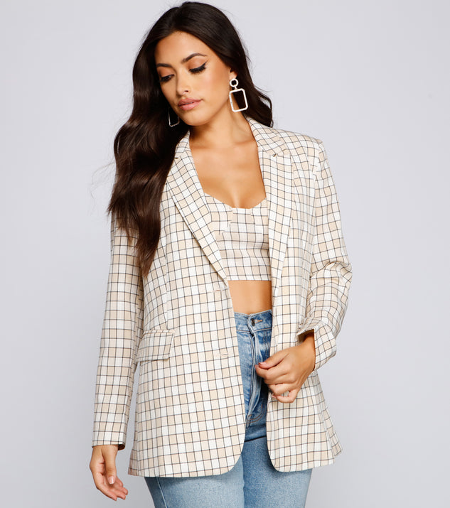 You’ll look stunning in the Polished Glam Oversized Plaid Blazer when paired with its matching separate to create a glam clothing set perfect for parties, date nights, concert outfits, back-to-school attire, or for any summer event!