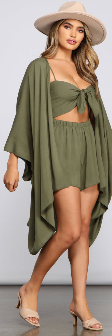 You’ll look stunning in the Vacay Mode Flowy Kimono when paired with its matching separate to create a glam clothing set perfect for a New Year’s Eve Party Outfit or Holiday Outfit for any event!