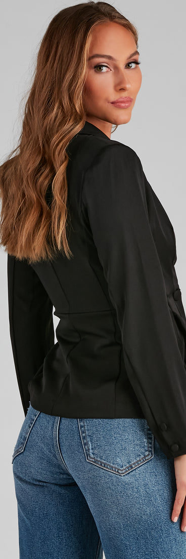 A Chic Moment Fitted Blazer helps create the best summer outfit for a look that slays at any event or occasion!