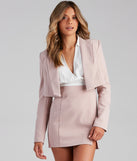 You’ll look stunning in the Take Charge Cropped Woven Blazer when paired with its matching separate to create a glam clothing set perfect for parties, date nights, concert outfits, back-to-school attire, or for any summer event!