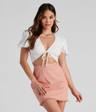 So Charmed Linen Tie Front Top is a trendy pick to create 2023 festival outfits, festival dresses, outfits for concerts or raves, and complete your best party outfits!