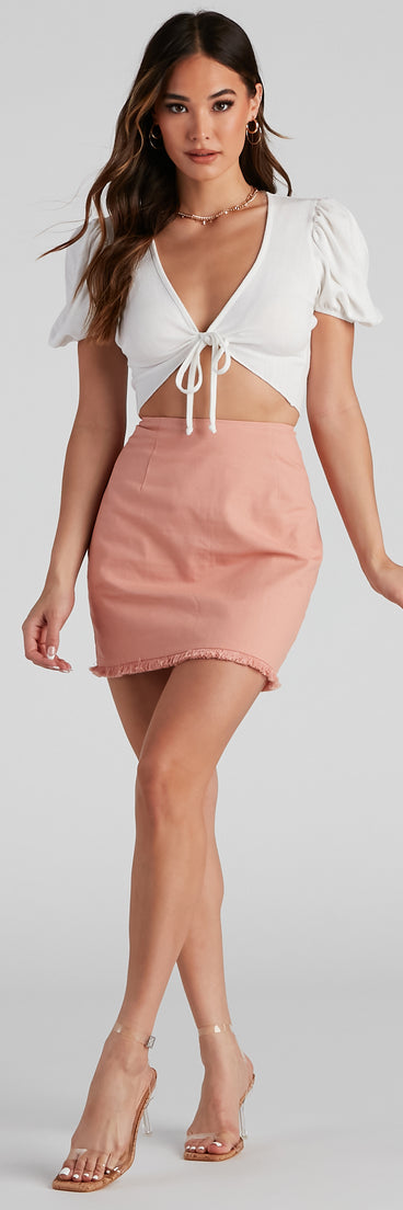 With fun and flirty details, So Charmed Linen Tie Front Top shows off your unique style for a trendy outfit for the summer season!