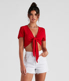 With fun and flirty details, Total Keep Crepe Tie-Front Top shows off your unique style for a trendy outfit for the summer season!