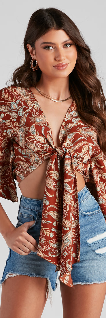 You’ll look stunning in the Palisades Paisley Tie-Front Top when paired with its matching separate to create a glam clothing set perfect for a New Year’s Eve Party Outfit or Holiday Outfit for any event!