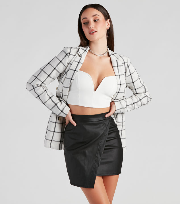 Making Moves Plaid Woven Blazer helps create the best summer outfit for a look that slays at any event or occasion!