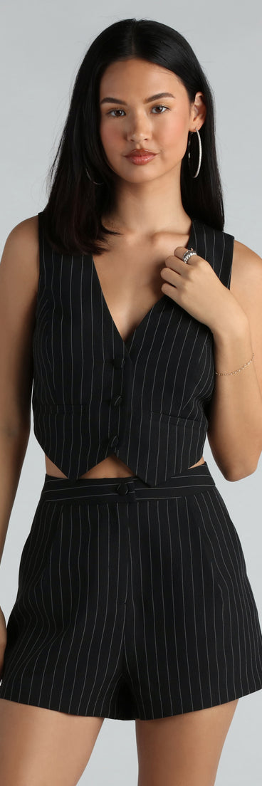 With fun and flirty details, the Iconic Vibes Pinstripe Cropped Vest shows off your unique style for a trendy outfit for the spring or summer season!