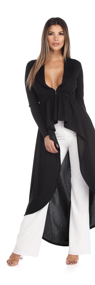 High Class Jacket is the perfect Homecoming look pick with on-trend details to make the 2023 HOCO dance your most memorable event yet!