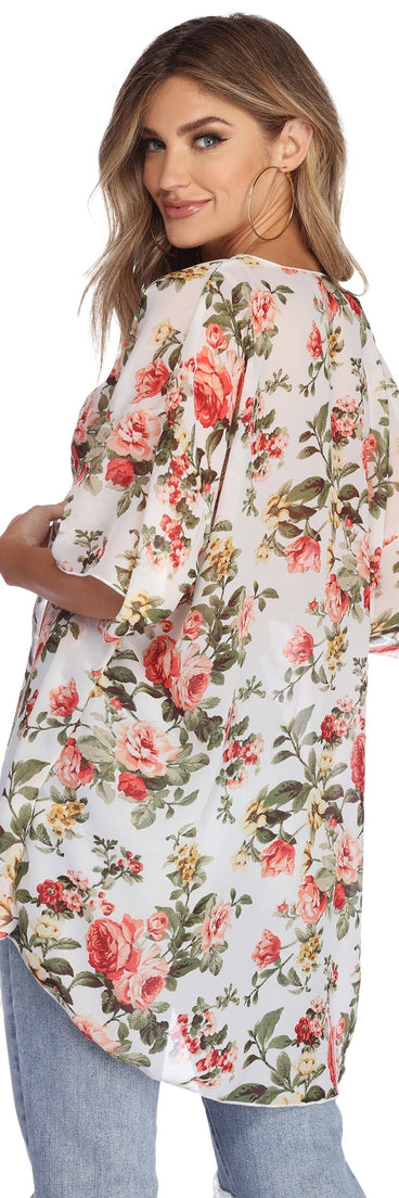 Fresh Breeze Floral Kimono is the perfect Homecoming look pick with on-trend details to make the 2023 HOCO dance your most memorable event yet!