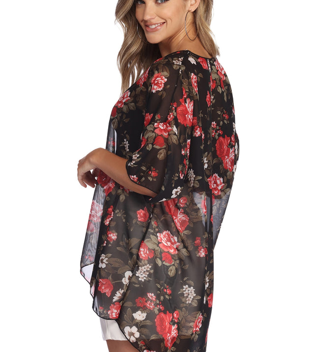 Fresh Breeze Floral Kimono is the perfect Homecoming look pick with on-trend details to make the 2023 HOCO dance your most memorable event yet!