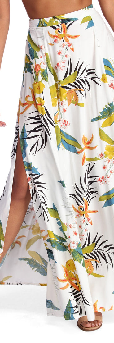 You’ll look stunning in the Vibrant Vacay Maxi Skirt when paired with its matching separate to create a glam clothing set perfect for parties, date nights, concert outfits, back-to-school attire, or for any summer event!