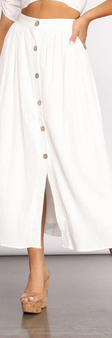 Seaside Babe Button Front Midi Skirt provides a stylish start to creating your best summer outfits of the season with on-trend details for 2023!