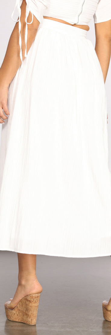 Seaside Babe Button Front Midi Skirt provides a stylish start to creating your best summer outfits of the season with on-trend details for 2023!