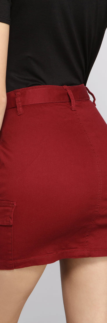 Belted Cargo Chic Mini Skirt provides a stylish start to creating your best summer outfits of the season with on-trend details for 2023!