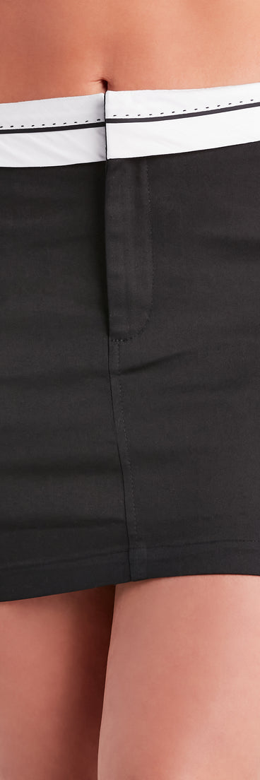 Back To Cute Foldover Twill Mini Skirt is a fire pick to create a concert outfit, 2024 festival looks, outfits for raves, or to complete your best party outfits or clubwear!