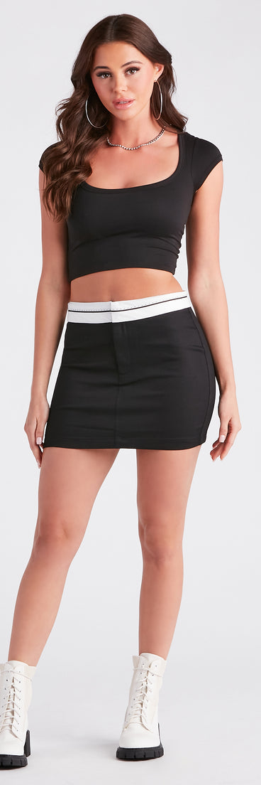 Back To Cute Foldover Twill Mini Skirt is a fire pick to create a concert outfit, 2024 festival looks, outfits for raves, or to complete your best party outfits or clubwear!