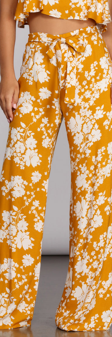 You’ll look stunning in the Sunshine So Fine Wide Leg Pants when paired with its matching separate to create a glam clothing set perfect for a New Year’s Eve Party Outfit or Holiday Outfit for any event!