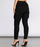 Mid Rise Cargo Joggers provides a stylish start to creating your best summer outfits of the season with on-trend details for 2023!
