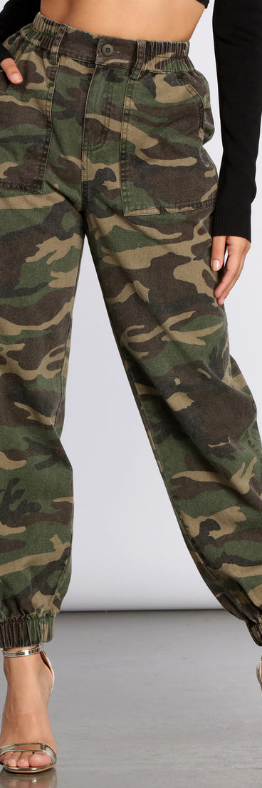 Incognito Camo Joggers is a trendy pick to create 2023 festival outfits, festival dresses, outfits for concerts or raves, and complete your best party outfits!