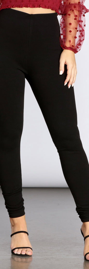 High Rise Twill Skinny Stretch Pants provides a stylish start to creating your best summer outfits of the season with on-trend details for 2023!