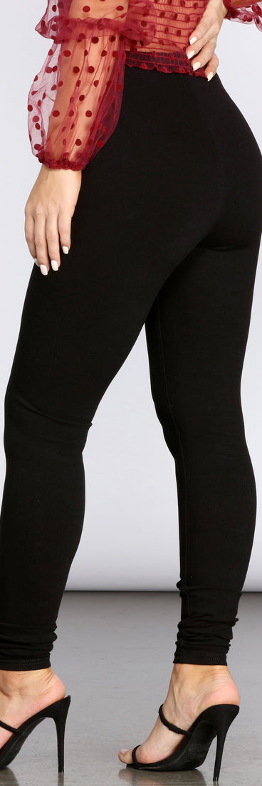 High Rise Twill Skinny Stretch Pants provides a stylish start to creating your best summer outfits of the season with on-trend details for 2023!