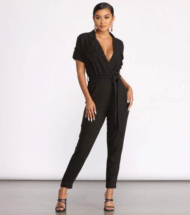 Short Sleeve Tie Waist Utility Jumpsuit will help you dress the part in stylish holiday party attire, an outfit for a New Year’s Eve party, & dressy or cocktail attire for any event.