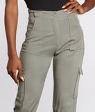 Utility Cargo Joggers provides a stylish start to creating your best summer outfits of the season with on-trend details for 2023!