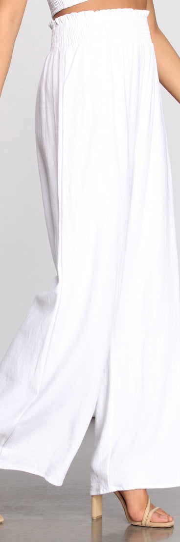 Day At The Hamptons Smocked Linen Pants provides a stylish start to creating your best summer outfits of the season with on-trend details for 2023!