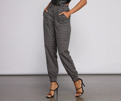 High Waist Plaid Joggers provides a stylish start to creating your best summer outfits of the season with on-trend details for 2023!