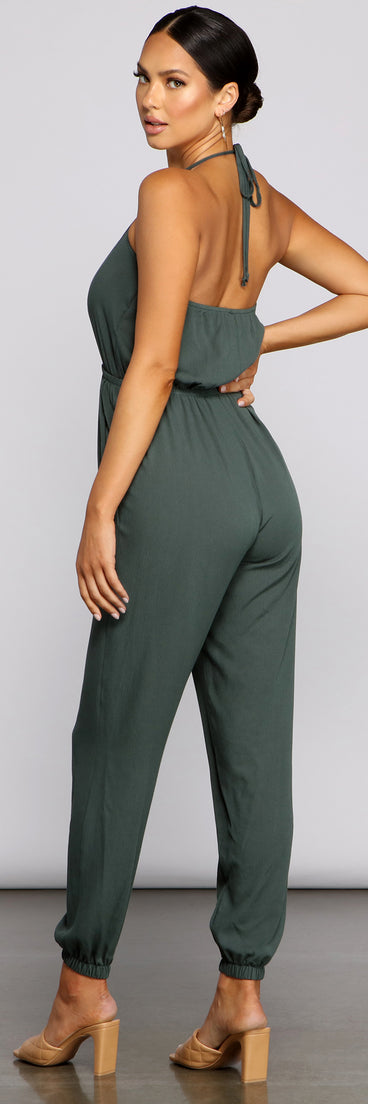 Essential Chic Surplice Gauze Jumpsuit provides a stylish start to creating your best summer outfits of the season with on-trend details for 2023!