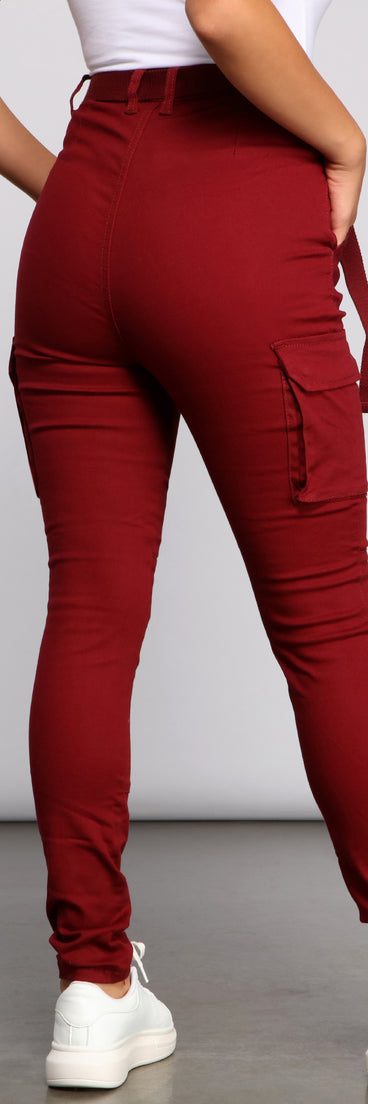 High Waist Belted Cargo Pants provides a stylish start to creating your best summer outfits of the season with on-trend details for 2023!