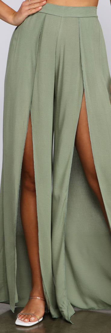 High Waist Tulip Pants is a trendy pick to create 2023 festival outfits, festival dresses, outfits for concerts or raves, and complete your best party outfits!