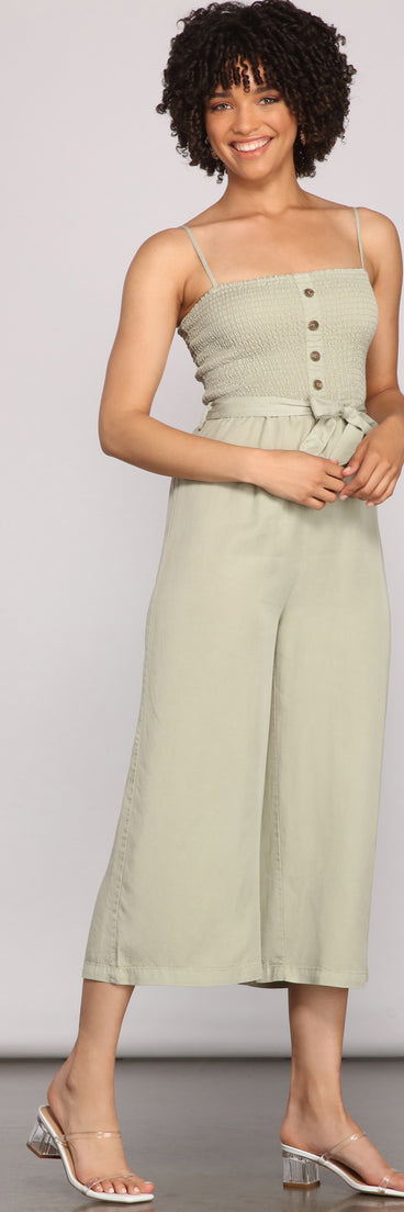 Casual Cutie Cropped Jumpsuit provides a stylish start to creating your best summer outfits of the season with on-trend details for 2023!