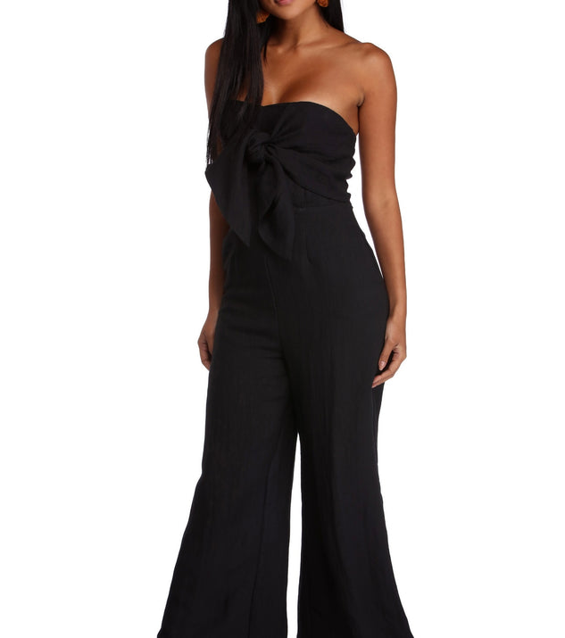 Don't Front Strapless Jumpsuit will help you dress the part in stylish holiday party attire, an outfit for a New Year’s Eve party, & dressy or cocktail attire for any event.