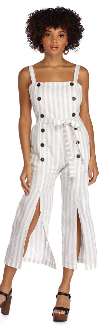 Tie Front Striped Culotte Jumpsuit will help you dress the part in stylish holiday party attire, an outfit for a New Year’s Eve party, & dressy or cocktail attire for any event.