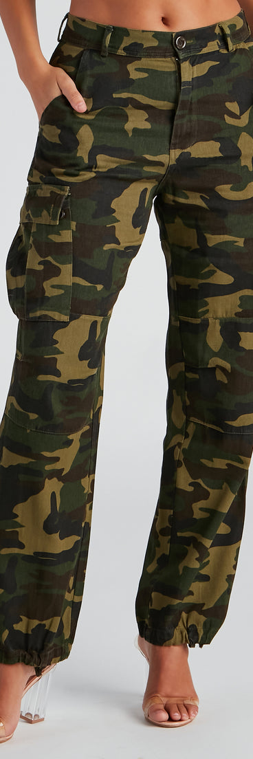 Ten-Hut Camouflage Cargo Pants provides a stylish start to creating your best summer outfits of the season with on-trend details for 2023!