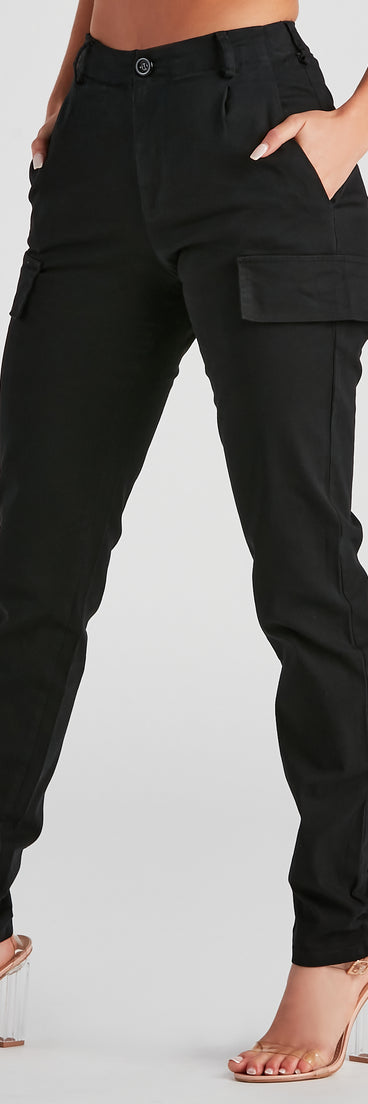 Cool Girl Cargo Skinny Pants provides a stylish start to creating your best summer outfits of the season with on-trend details for 2023!