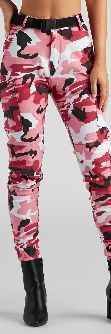 Blend In Mid-Rise Camo Joggers provides a stylish start to creating your best summer outfits of the season with on-trend details for 2023!