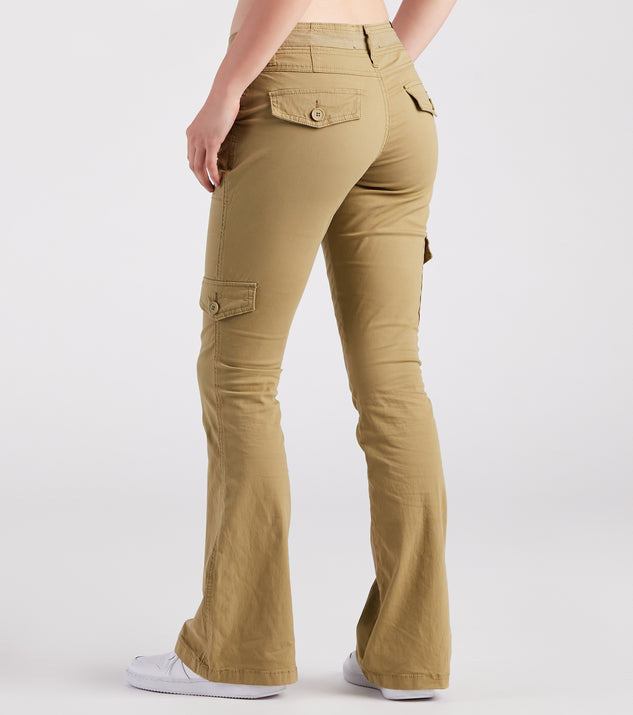 On The Low-Rise Cargo Flare Pants | Windsor