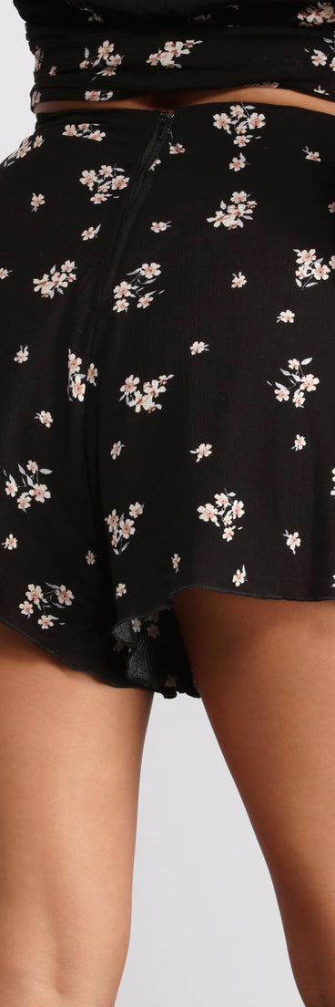 High Waist Wide-Leg Shorts provides a stylish start to creating your best summer outfits of the season with on-trend details for 2023!