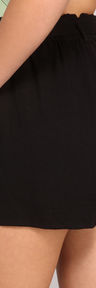 A Classic Look Paper Bag Shorts provides a stylish start to creating your best summer outfits of the season with on-trend details for 2023!