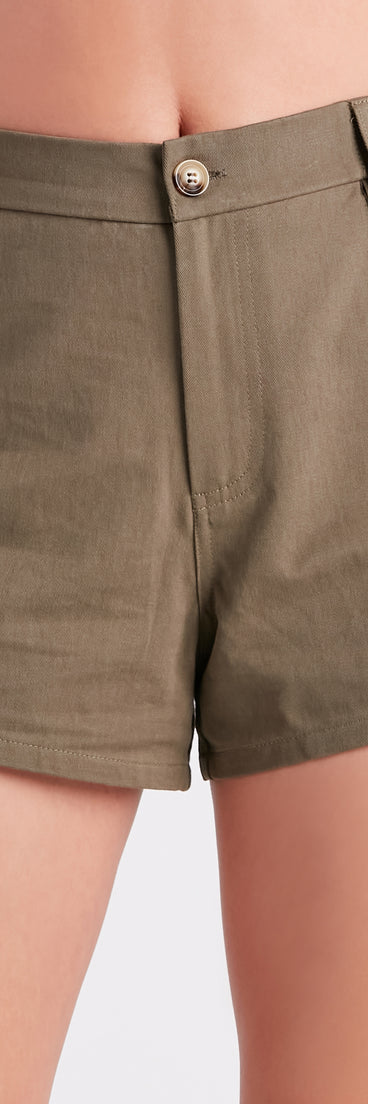 Can't Go Without Cargo Twill Shorts provides a stylish start to creating your best summer outfits of the season with on-trend details for 2023!