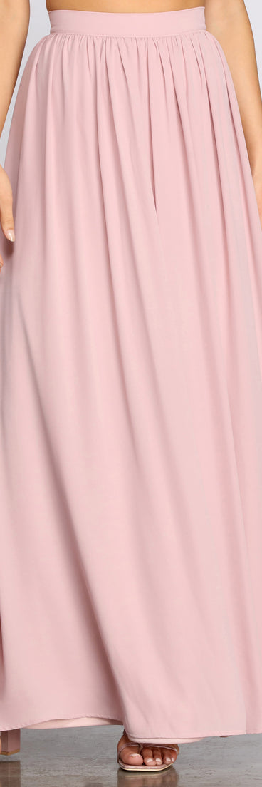 Classic Cutie Chiffon Maxi Skirt provides a stylish start to creating your best summer outfits of the season with on-trend details for 2023!