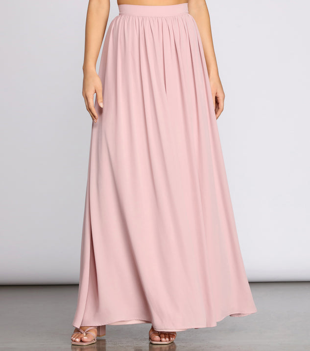 Classic Cutie Chiffon Maxi Skirt provides a stylish start to creating your best summer outfits of the season with on-trend details for 2023!