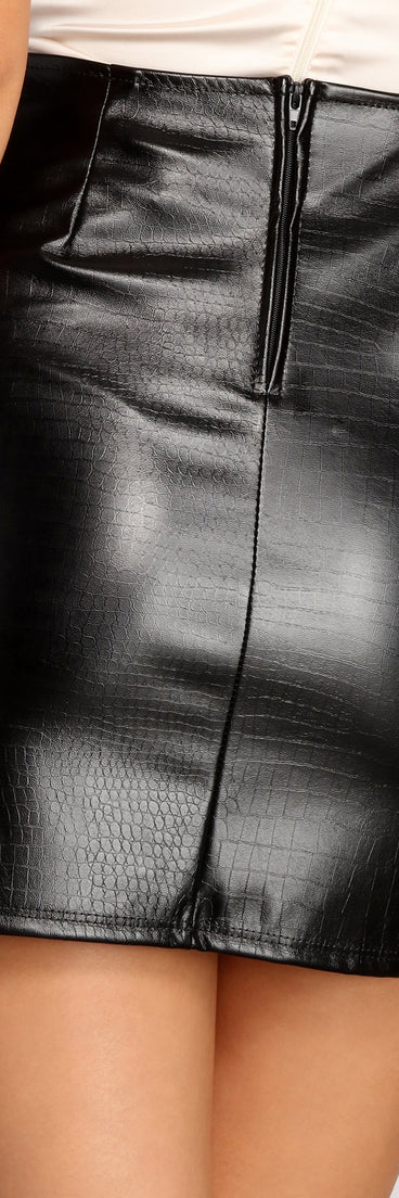 Such A Sleek Vibe Mini Skirt provides a stylish start to creating your best summer outfits of the season with on-trend details for 2023!